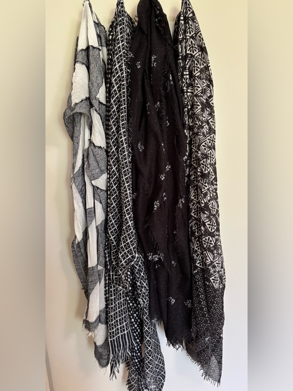 Scarves Lightweight Patterned (set of 4)
